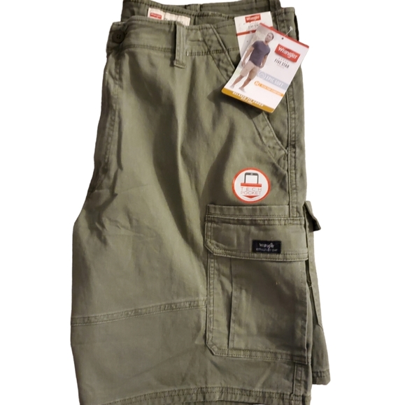 Wrangler NWT Big Men's Relaxed Fit Stretch Cargo Short 002-07 - Picture 8 of 10